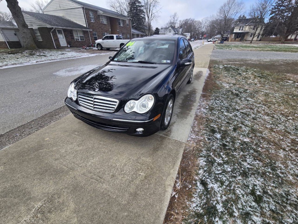 2006 Mercedes-Benz C-Class Image 3