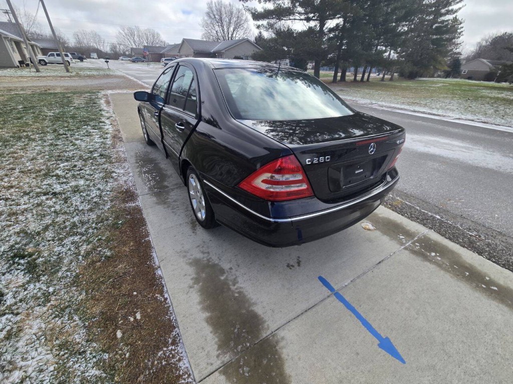 2006 Mercedes-Benz C-Class Image 8