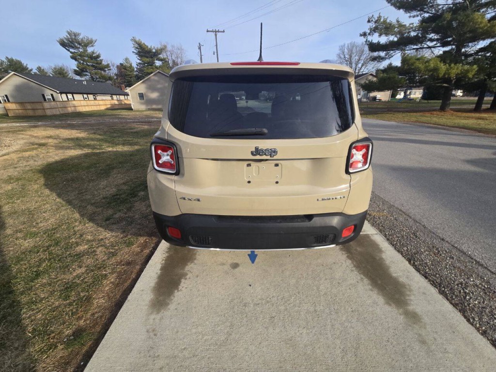 2015 Jeep Renegade Image 7