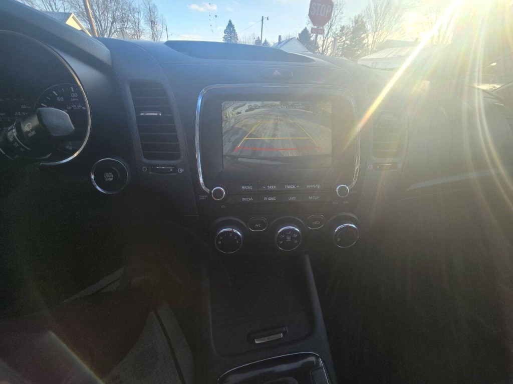 2018 Kia Forte Image 14