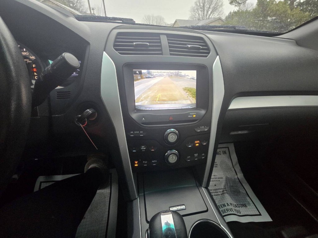 2013 Ford Explorer Image 18