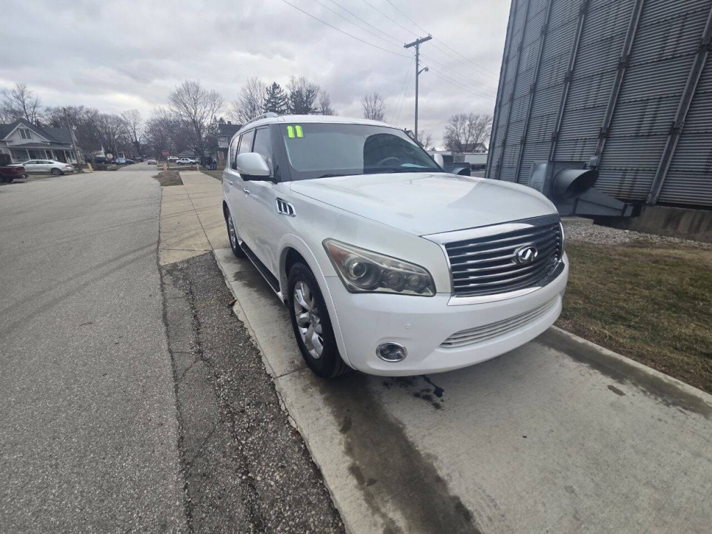 2011 INFINITI QX56 Image 5