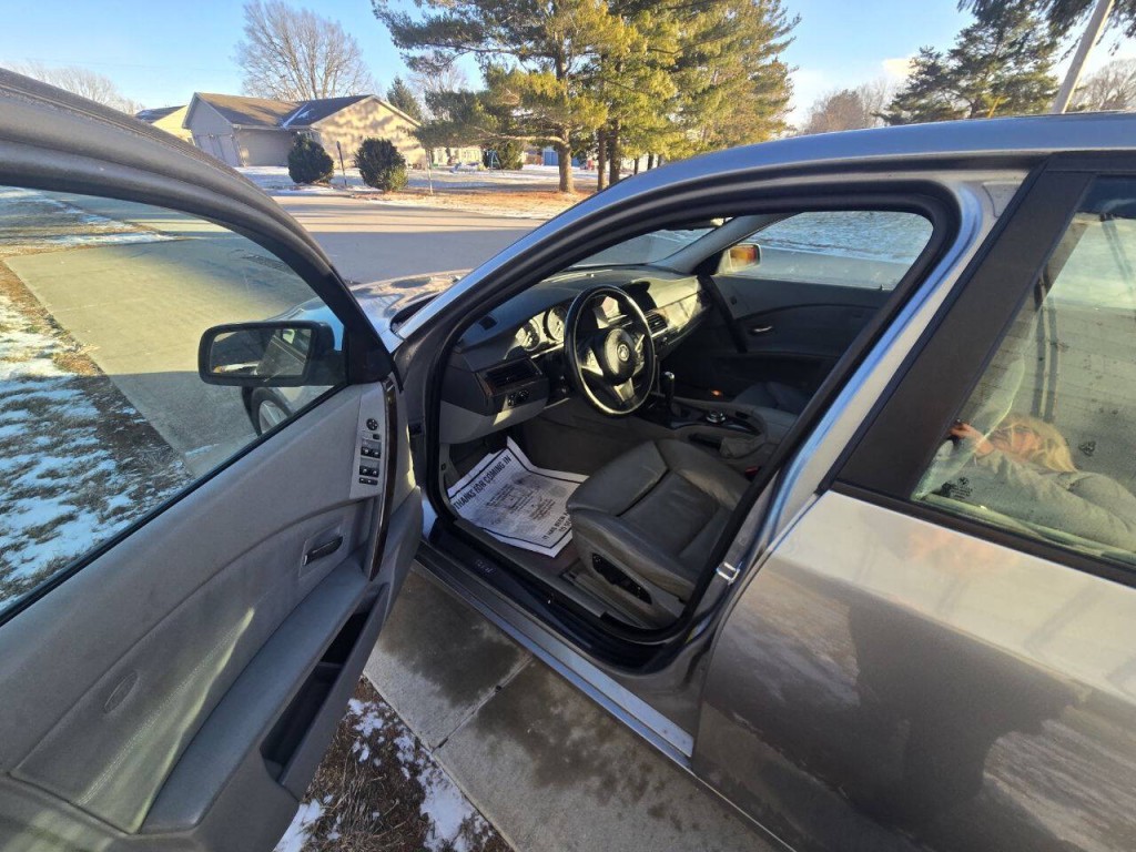 2007 BMW 5 Series Image 9