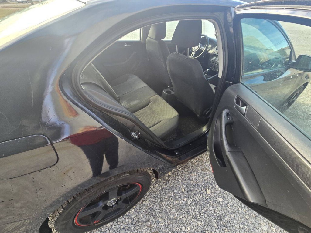 2013 Volkswagen Jetta Image 11