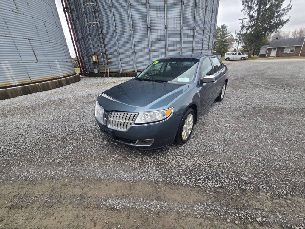 2011 Lincoln MKZ Image 3