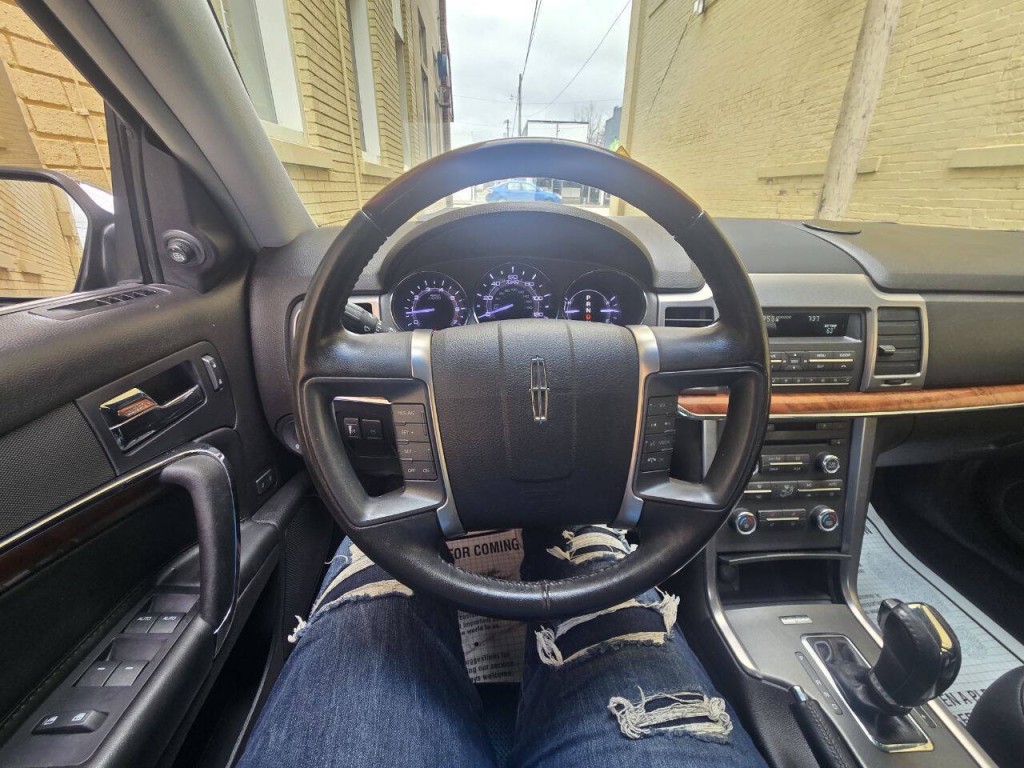 2011 Lincoln MKZ Image 14