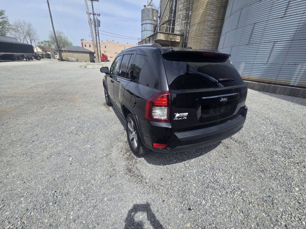 2017 Jeep Compass Image 8