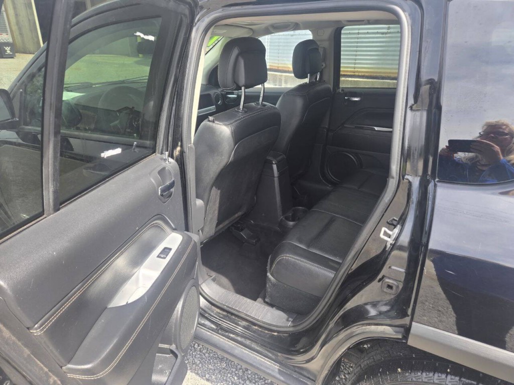 2017 Jeep Compass Image 12