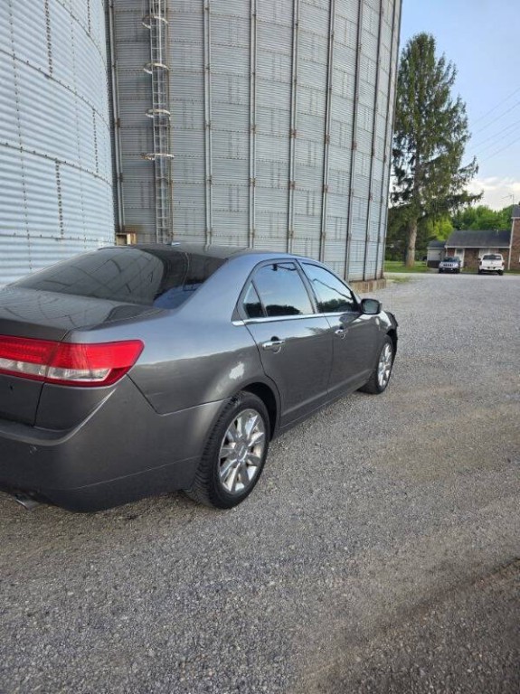 2010 Lincoln MKZ Image 4