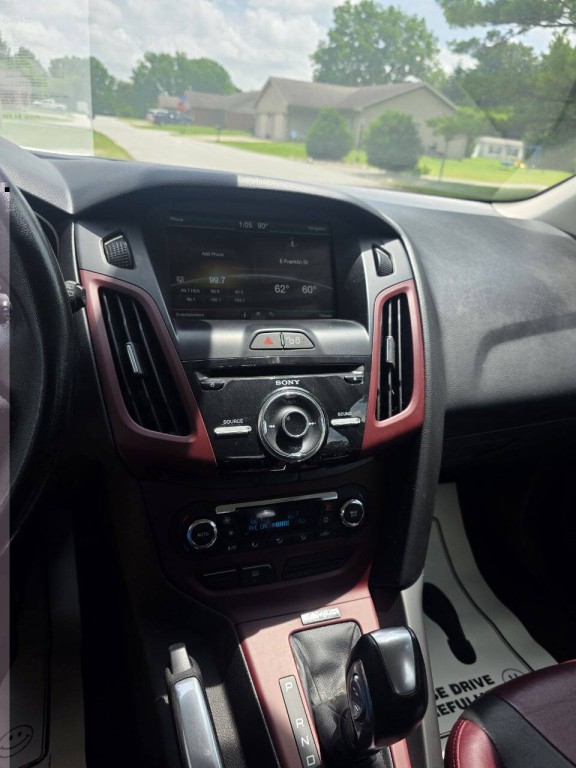 2012 Ford Focus Image 10