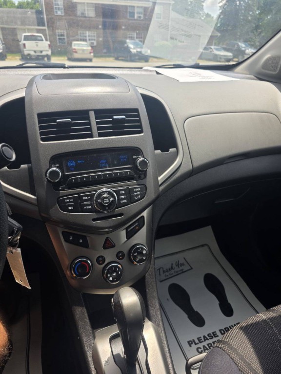 2012 Chevrolet Sonic Image 11