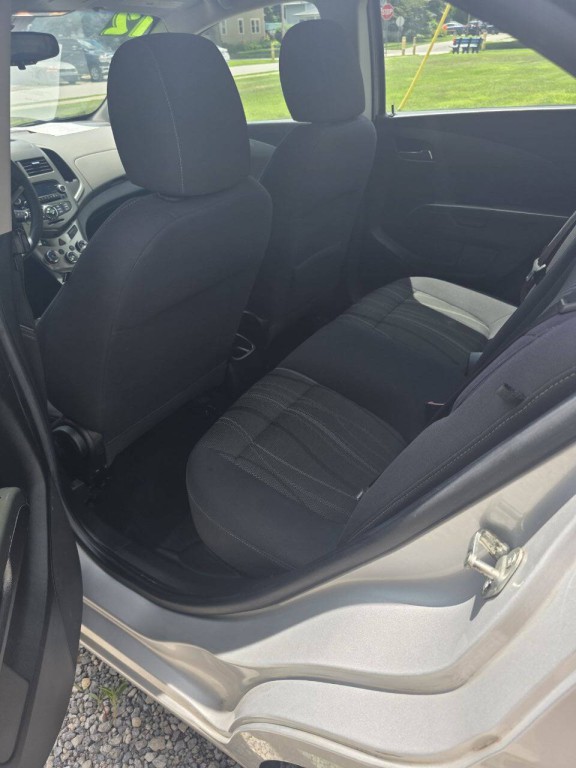2012 Chevrolet Sonic Image 12
