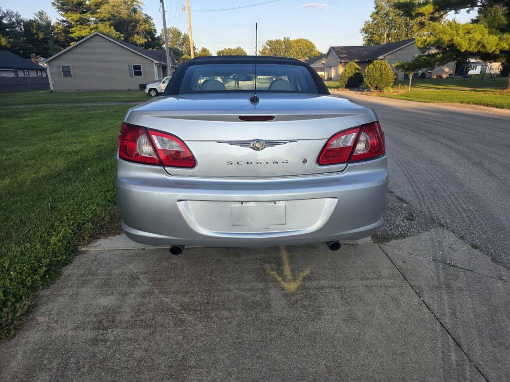 2008 Chrysler Sebring Image 11