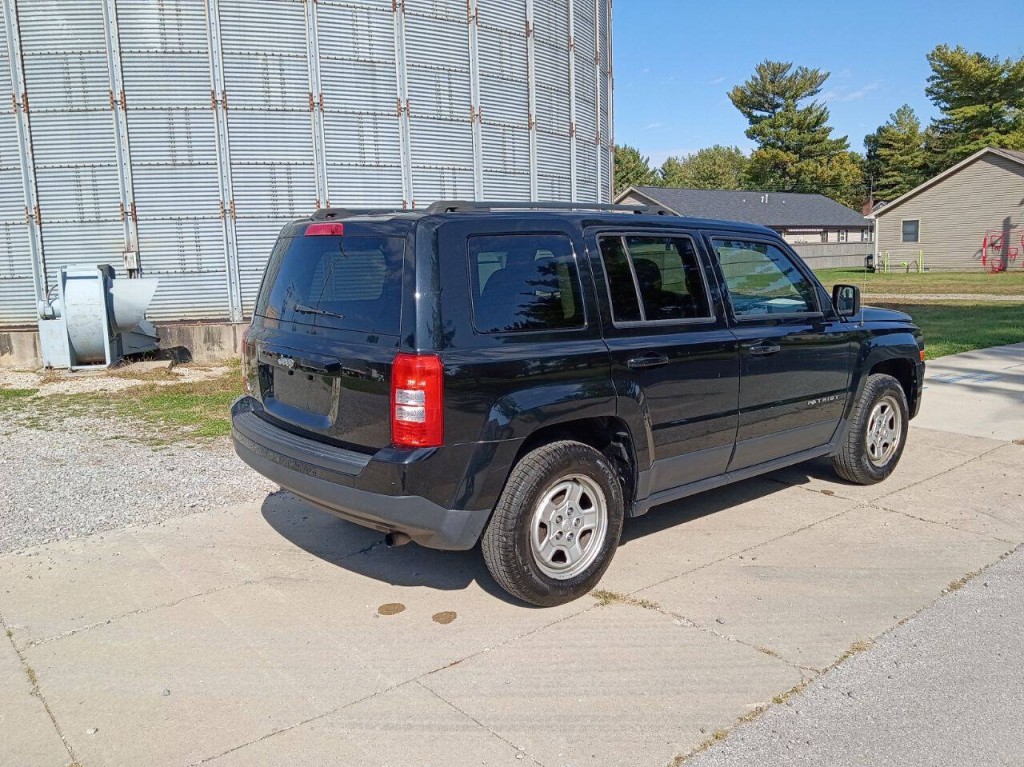 2016 Jeep Patriot Image 7