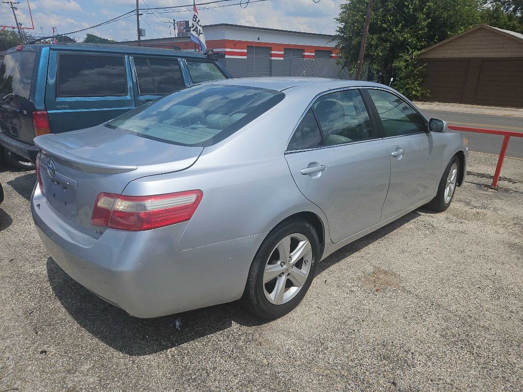 2008 Toyota Camry Image 2