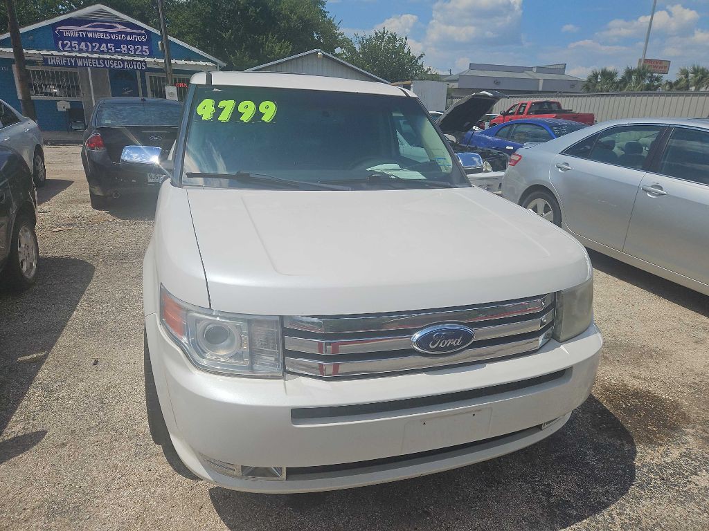 2010 Ford Flex Image 2