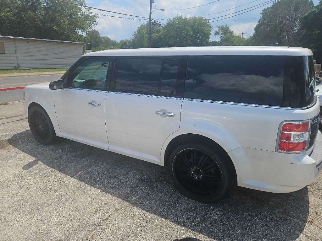 2010 Ford Flex Image 4