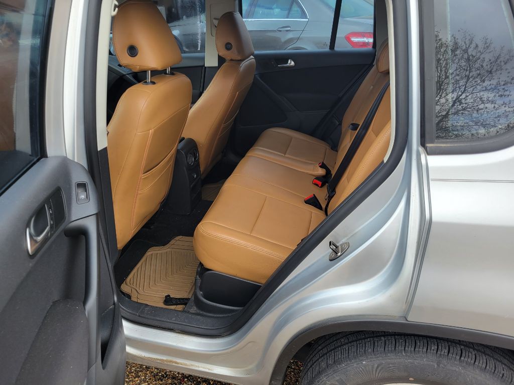 2011 Volkswagen Tiguan Image 3