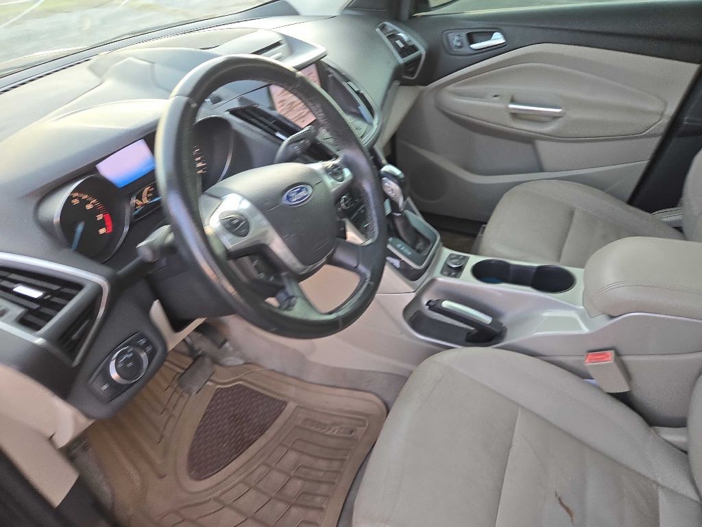 2013 Ford Escape Image 2