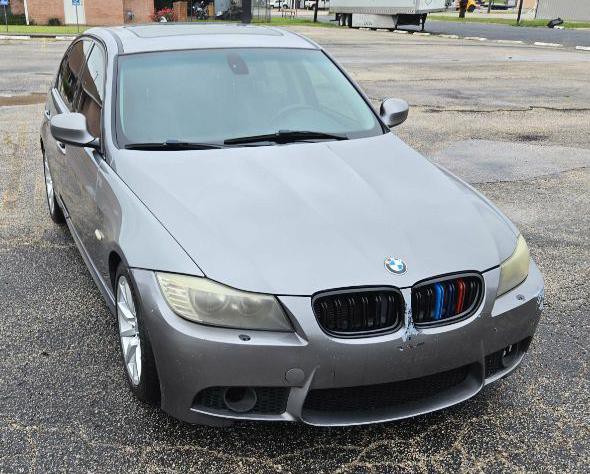 2011 BMW 3 Series Image 3