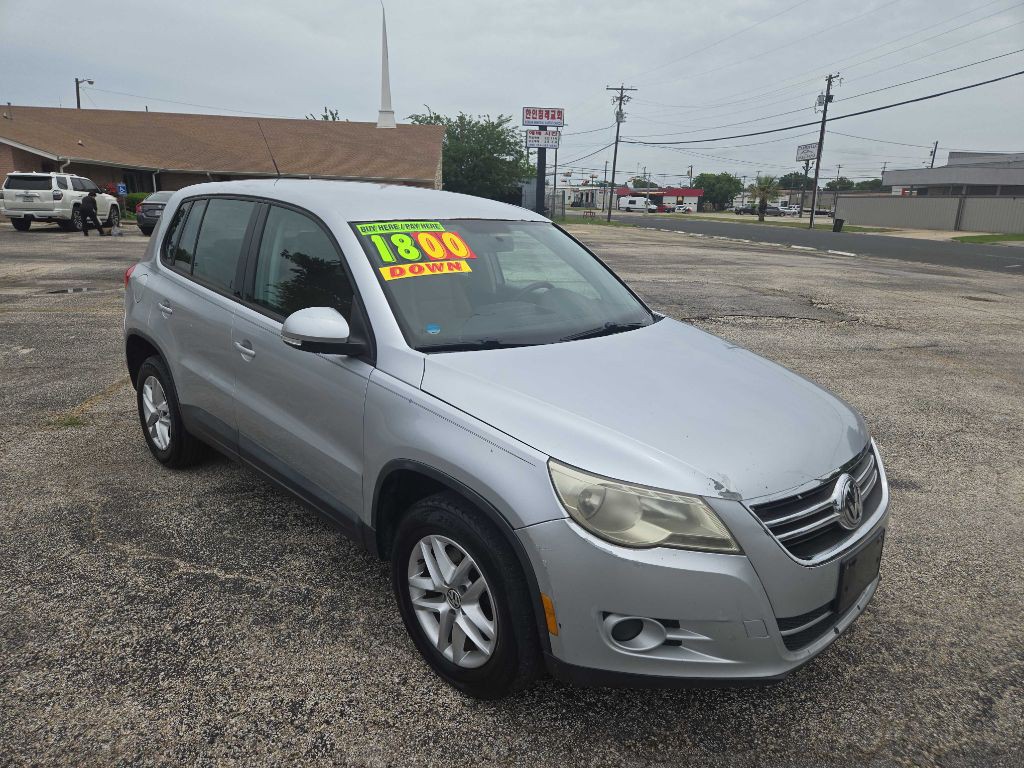 2011 Volkswagen Tiguan Image 2