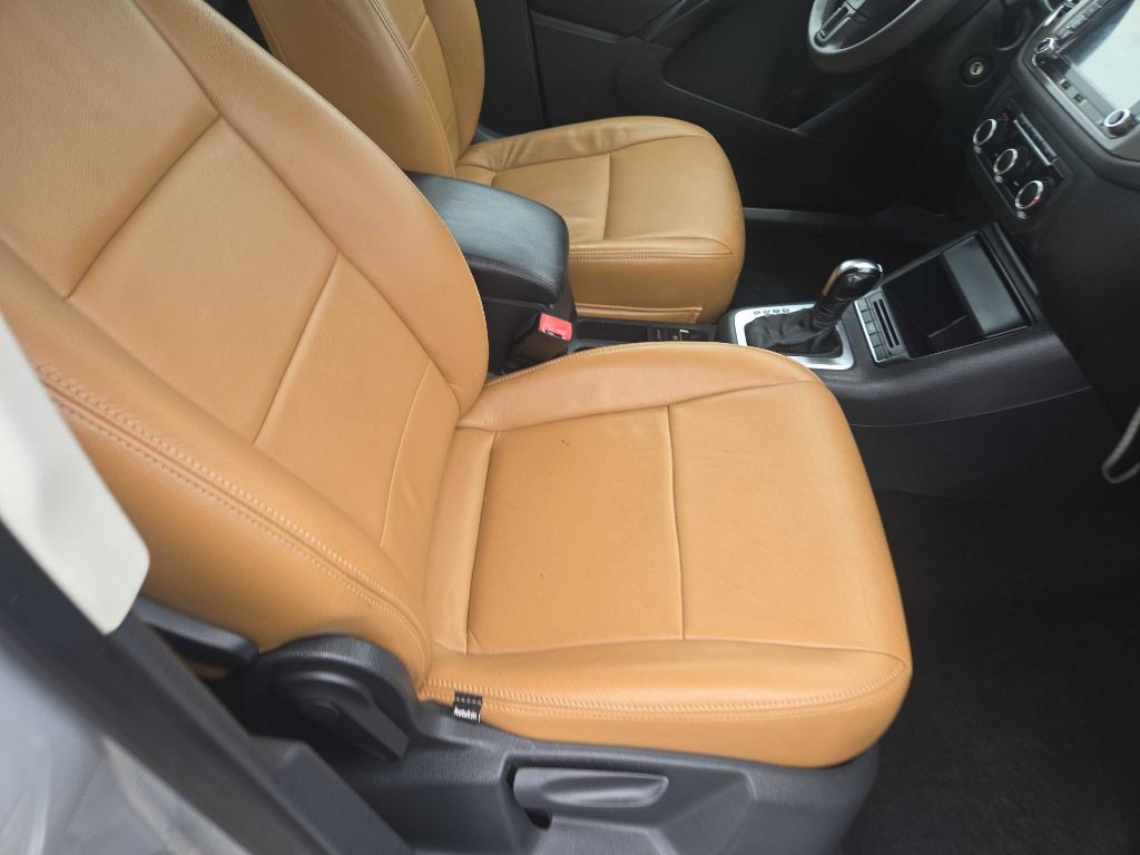 2011 Volkswagen Tiguan Image 4