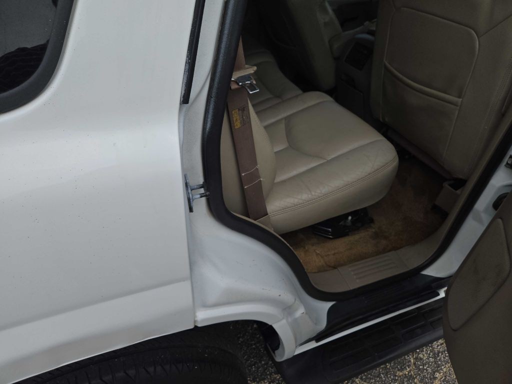 2003 GMC Yukon Image 4