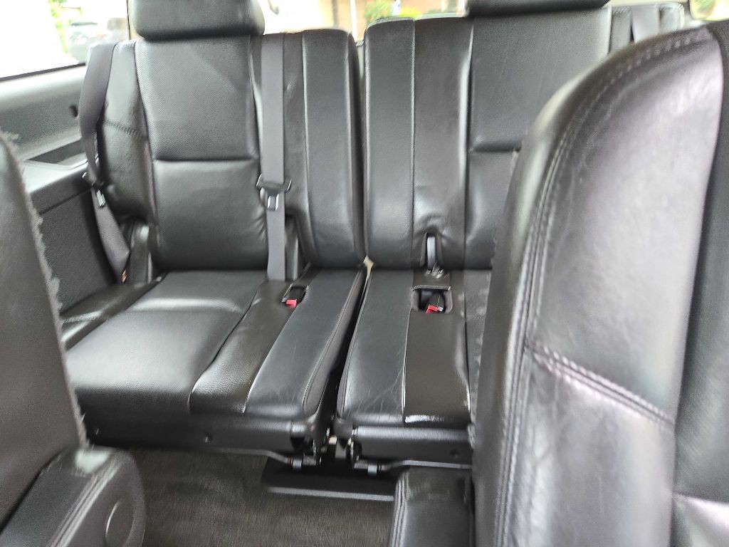2007 Cadillac Escalade Image 6