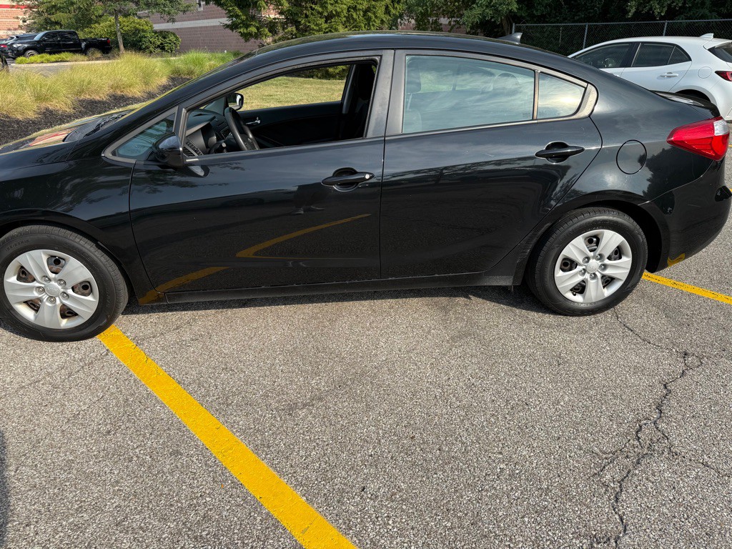2016 Kia Forte Image 2