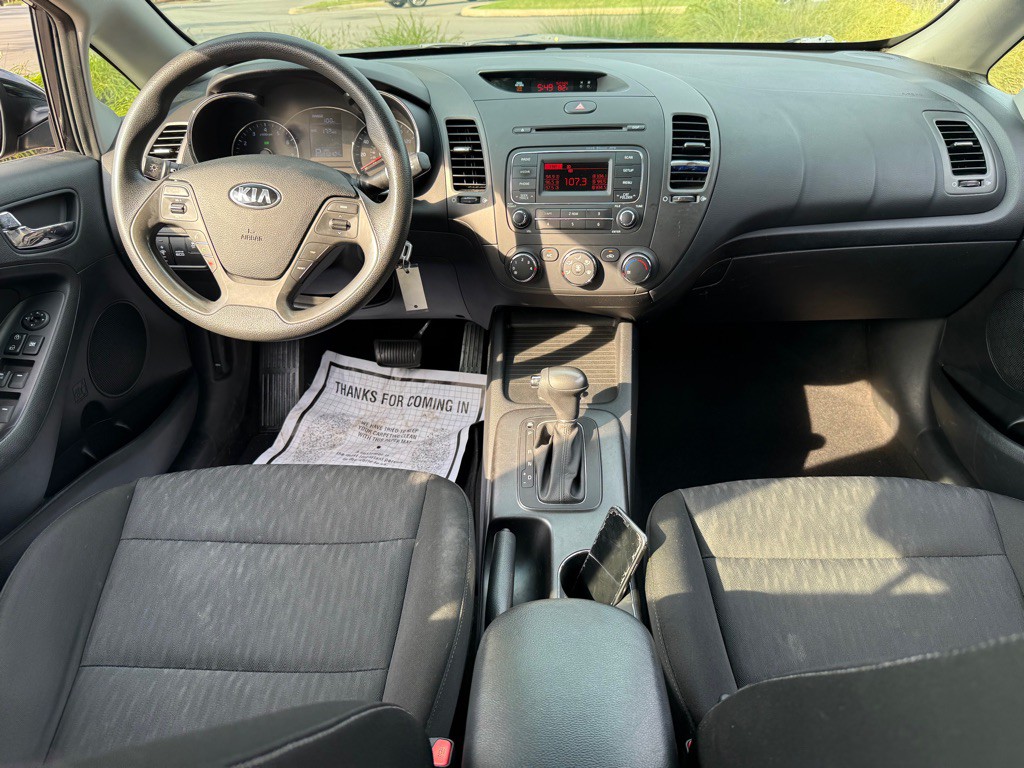 2016 Kia Forte Image 8
