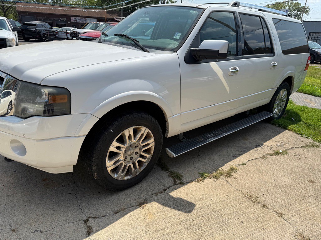 2013 Ford Expedition Image 1