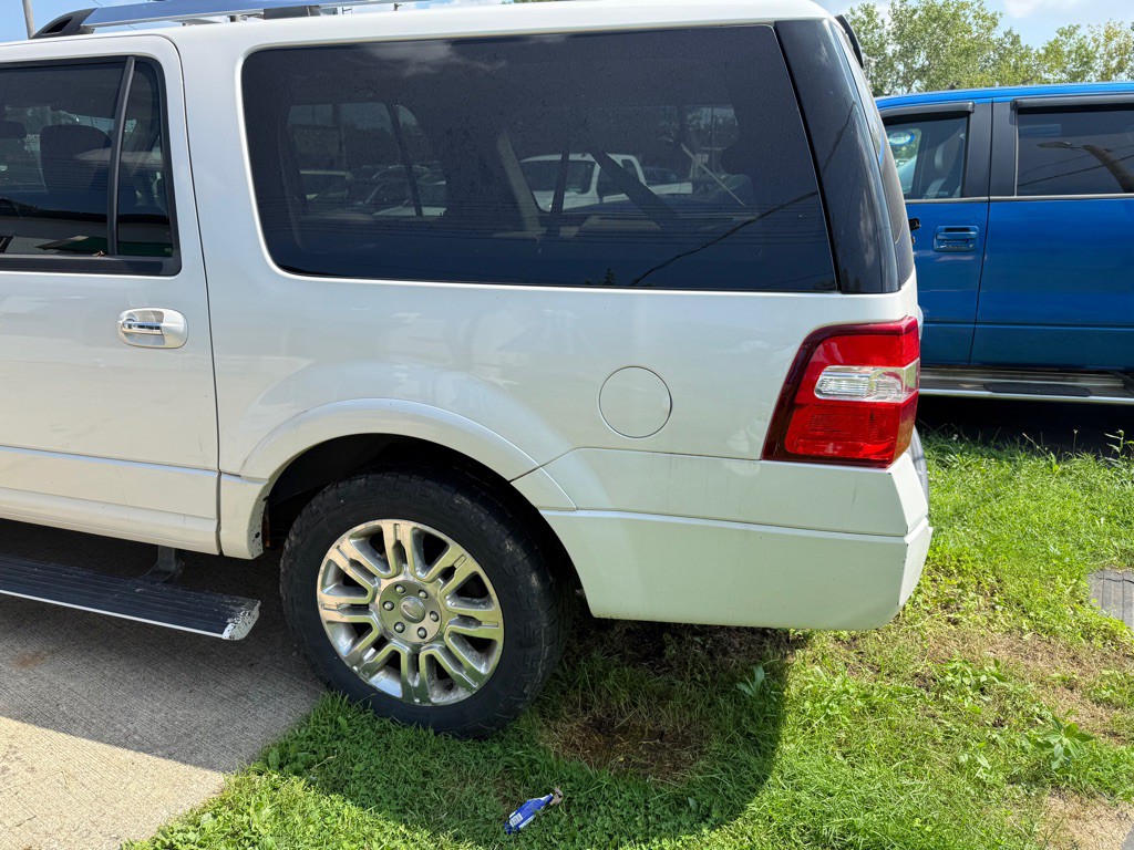 2013 Ford Expedition Image 3