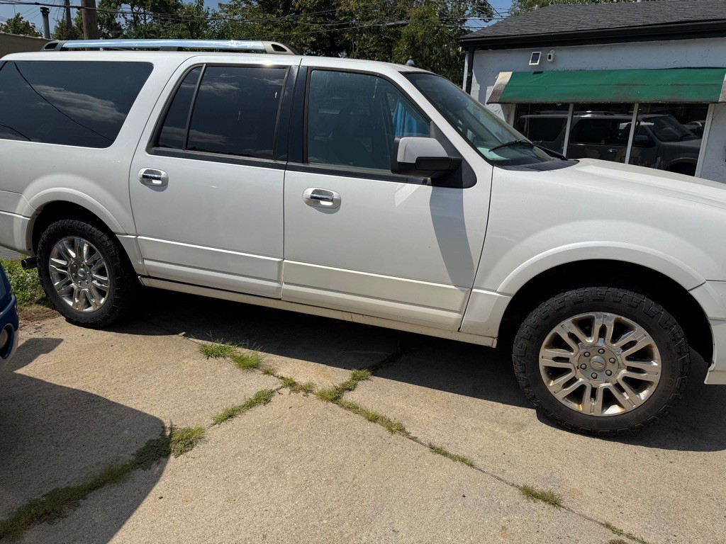 2013 Ford Expedition Image 4