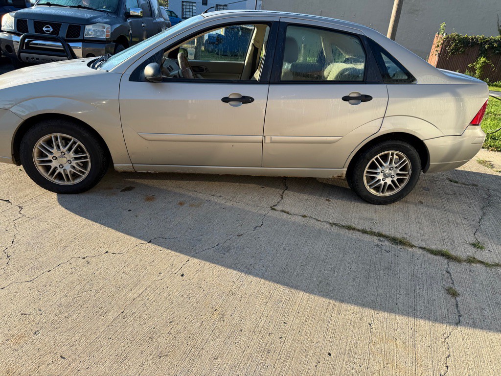 2006 Ford Focus Image 12