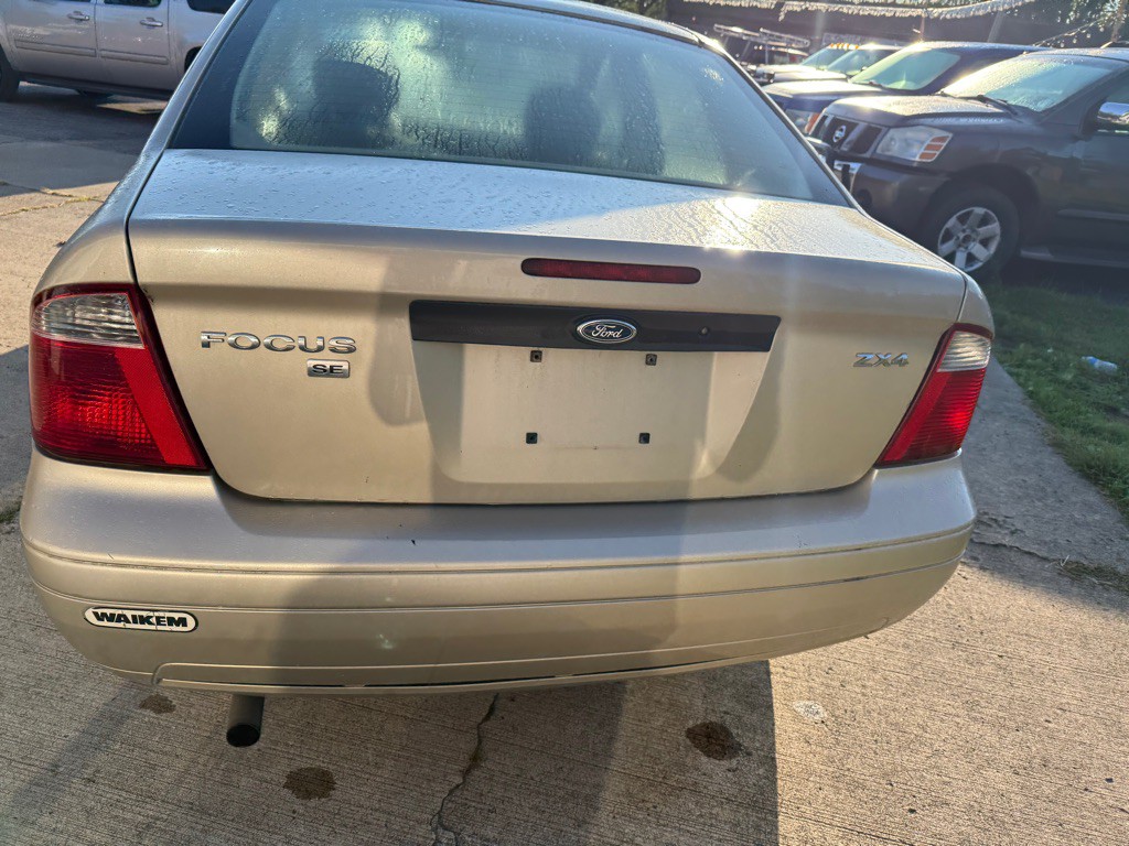 2006 Ford Focus Image 14