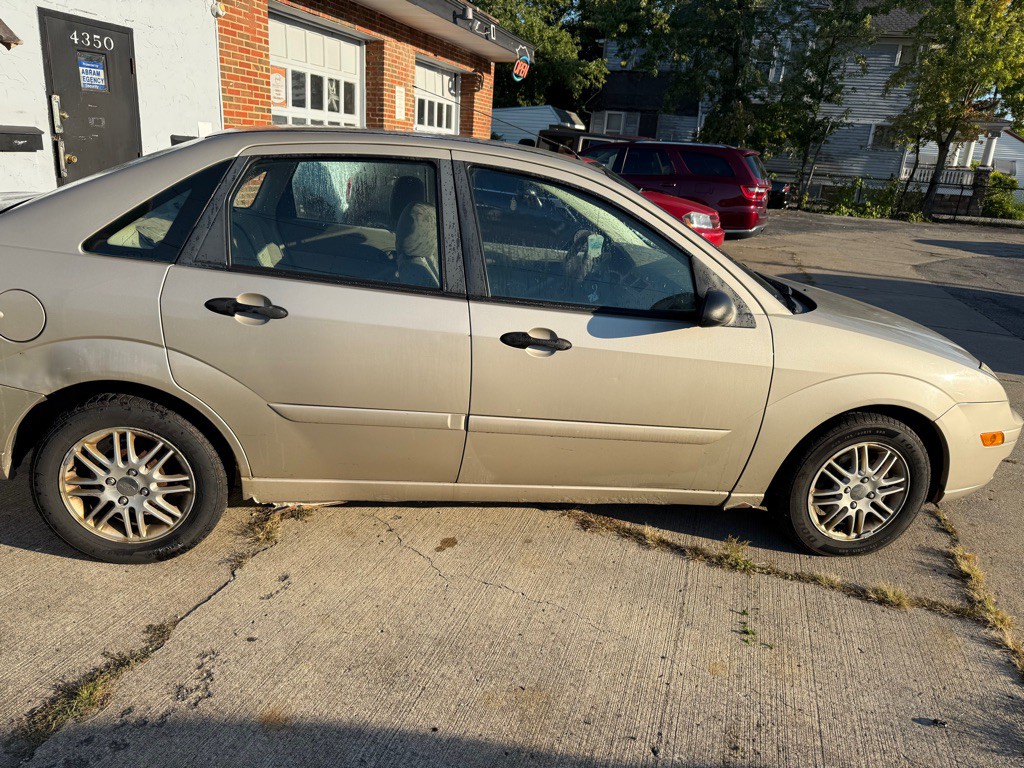 2006 Ford Focus Image 16