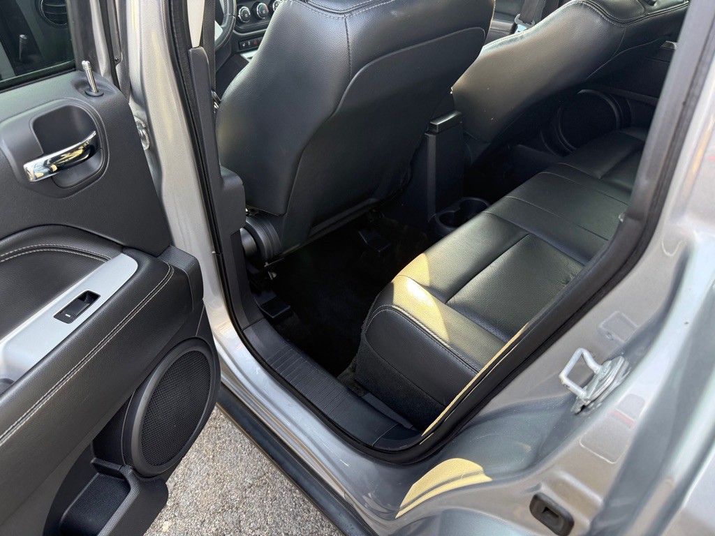 2017 Jeep Compass Image 9