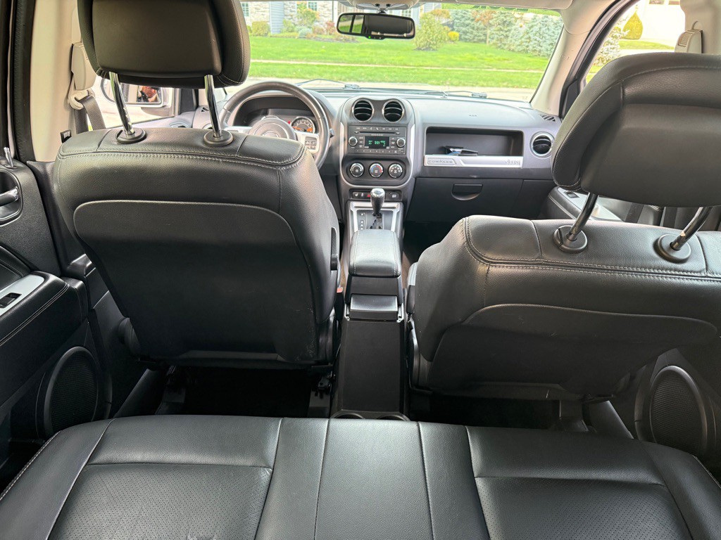 2017 Jeep Compass Image 11