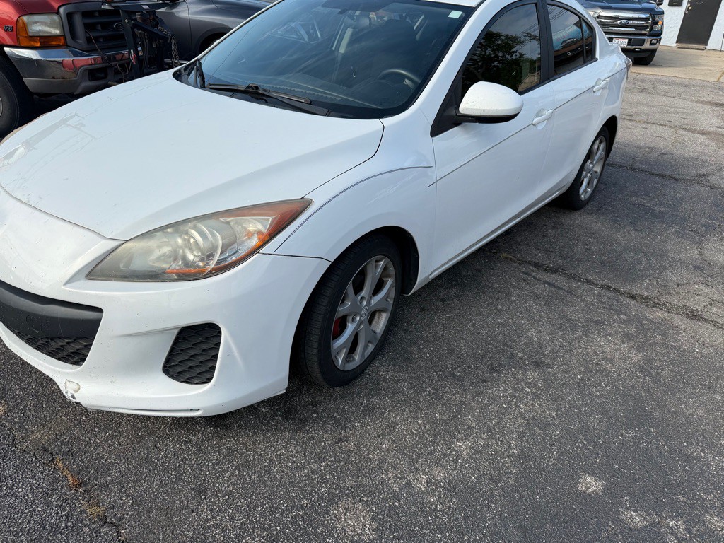 2013 Mazda Mazda3 Image 1