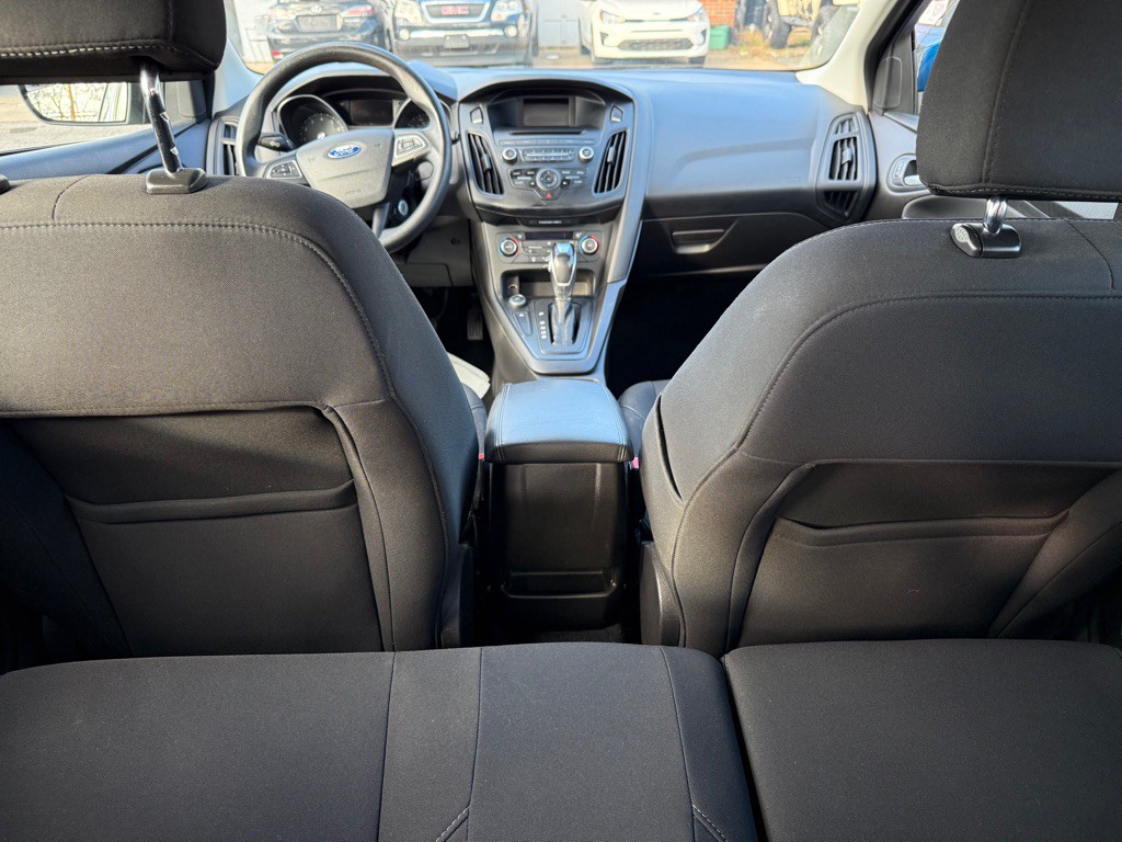 2016 Ford Focus Image 8