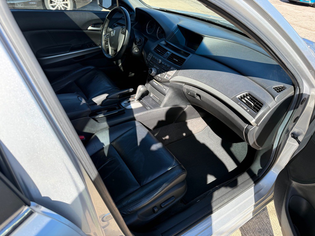2008 Honda Accord Image 9