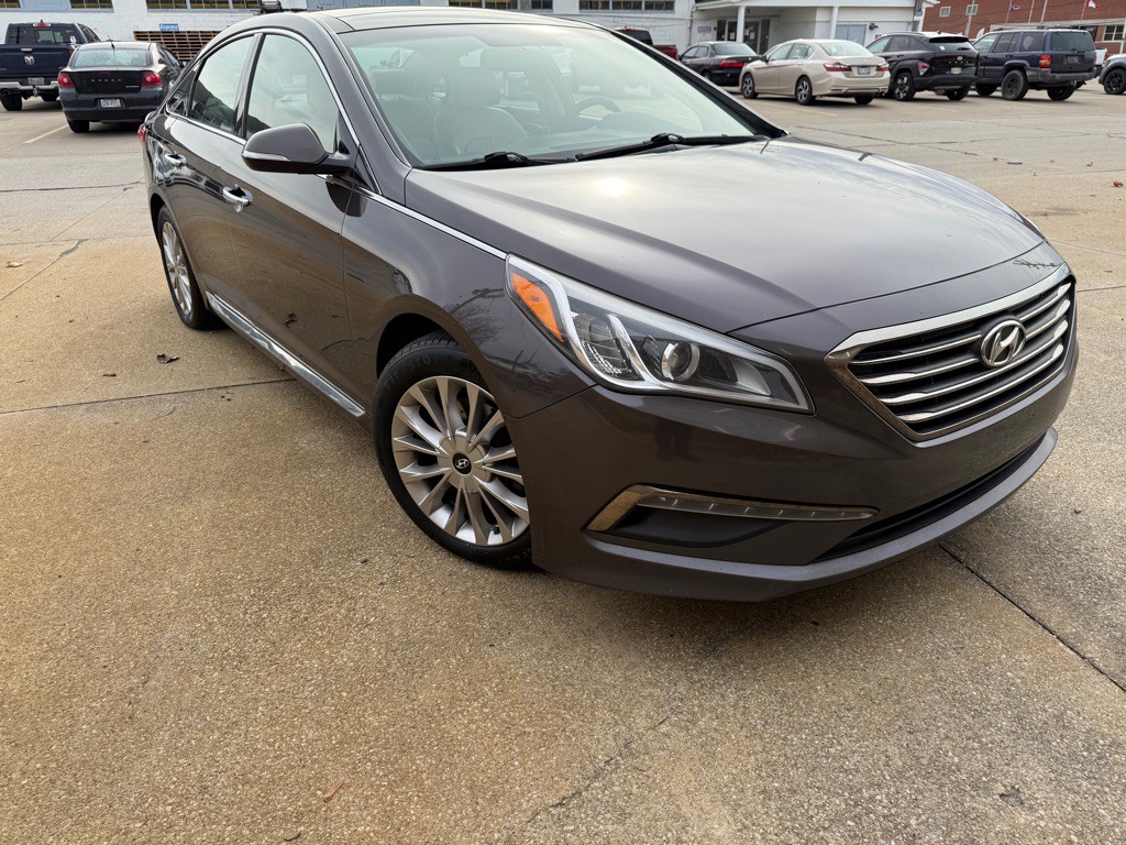 2015 Hyundai Sonata Image 1