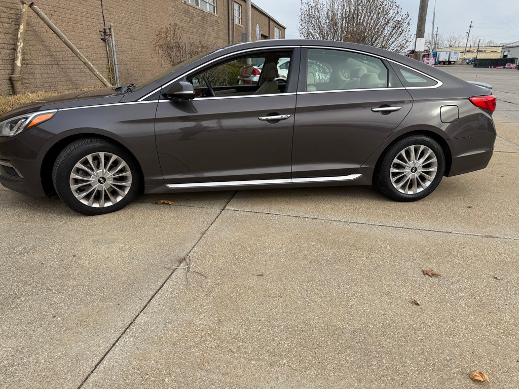 2015 Hyundai Sonata Image 4