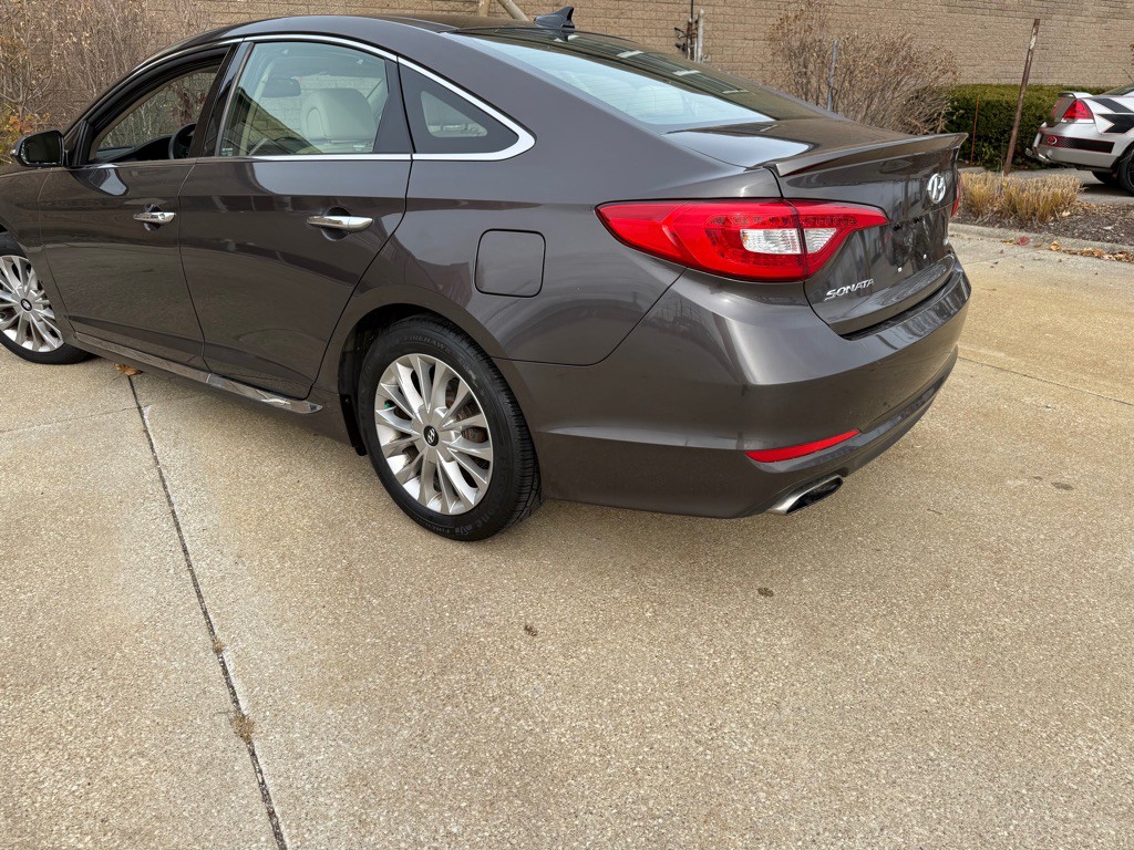 2015 Hyundai Sonata Image 16