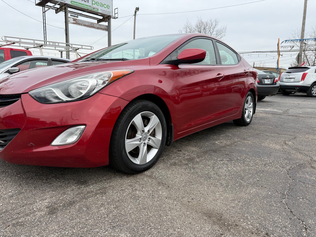 2012 Hyundai Elantra Image 1