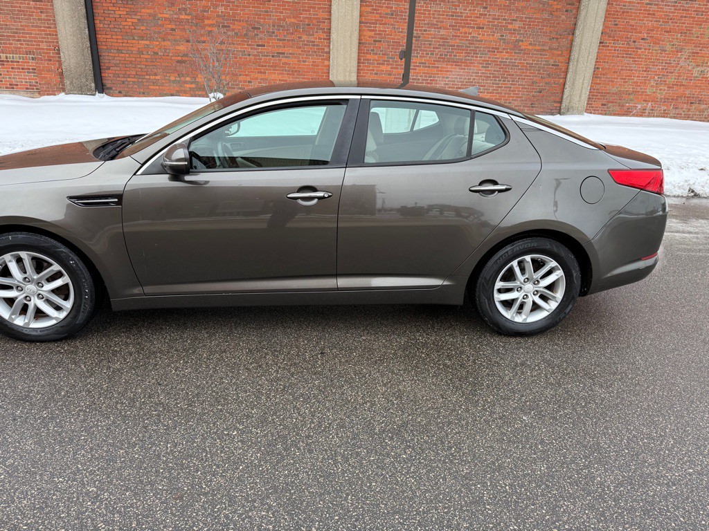 2013 Kia Optima Image 2