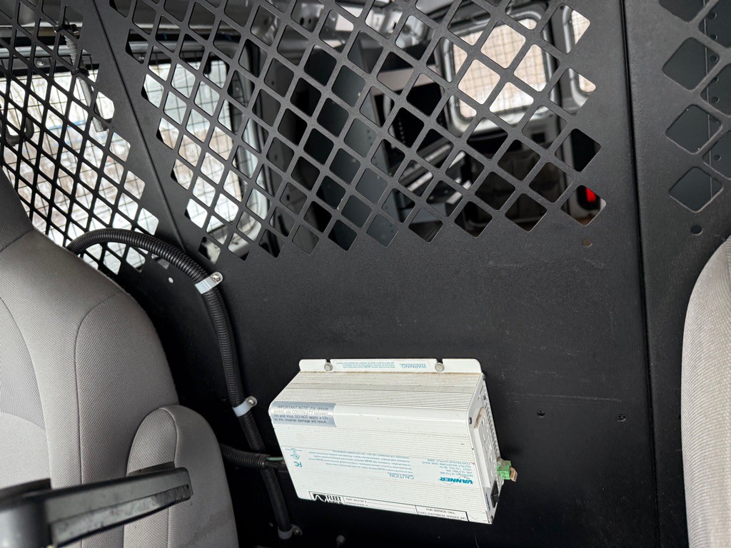 2010 Ford E-series Image 8