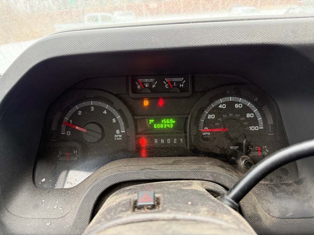 2010 Ford E-series Image 10