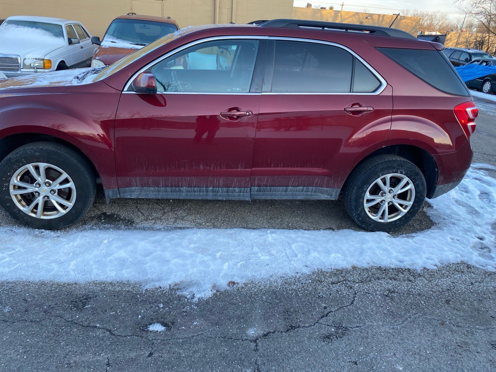 2017 Chevrolet Equinox Image 2