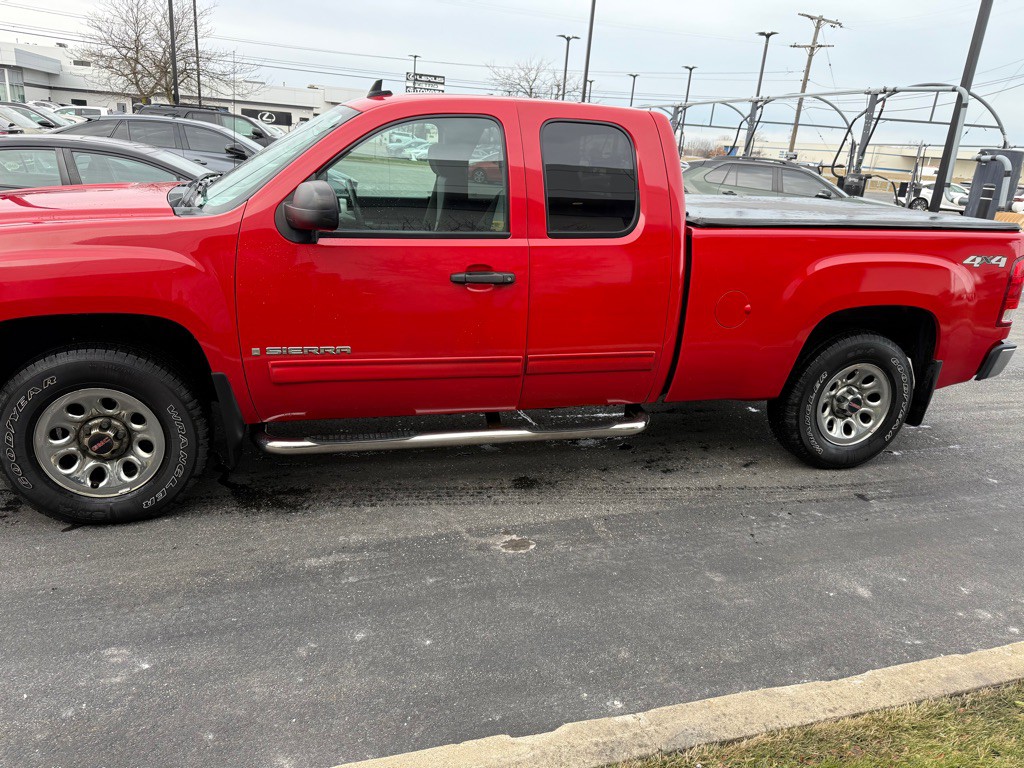 2009 GMC Sierra Image 2